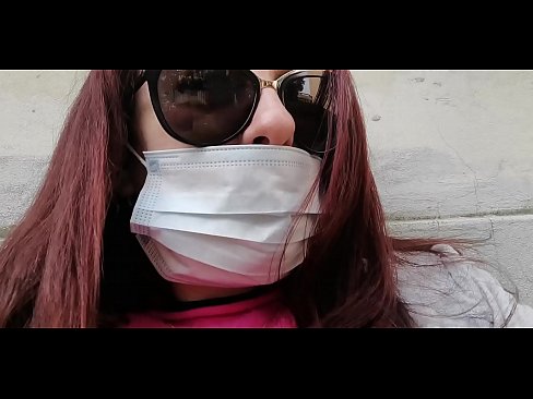 ❤️ Nicoletta se pomstí svému sousedovi a vyčůrá se mu do garáže (Speciál Covid19 Italská karanténa) ❌ Porno u nás ️❤