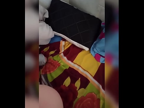 ❤️ Moje spolubydlící zůstává doma sama, protože její manžel jede na dovolenou a já využívám příležitosti, abych ji ošukal a naplnil jí prdelku mlékem. ❌ Porno u nás ️❤